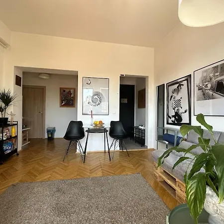 Apartamento 2 Bedroom Artsy *