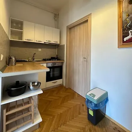 Apartamento 2 Bedroom Artsy